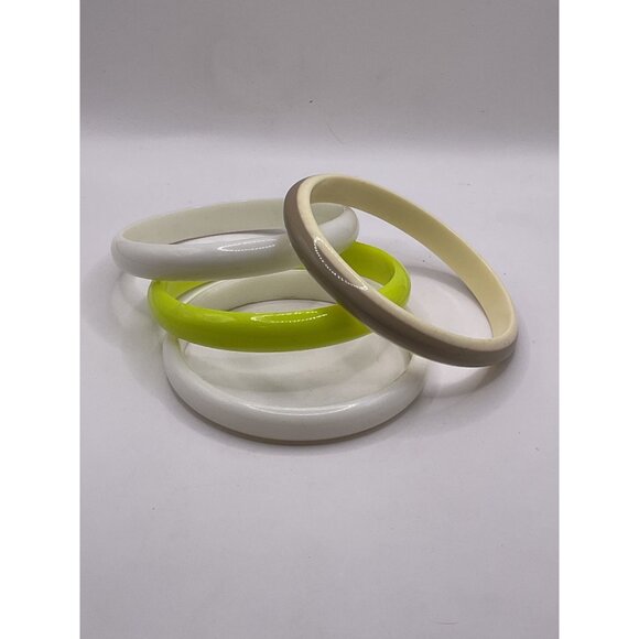 Set Of 4 Bangle Bracelets Mixed Colors White Beige Neon Green Plastic - Picture 2 of 6